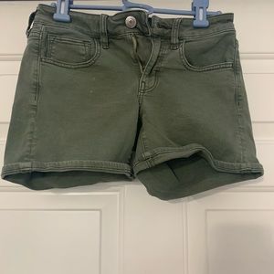 american eagle jean shorts size 2